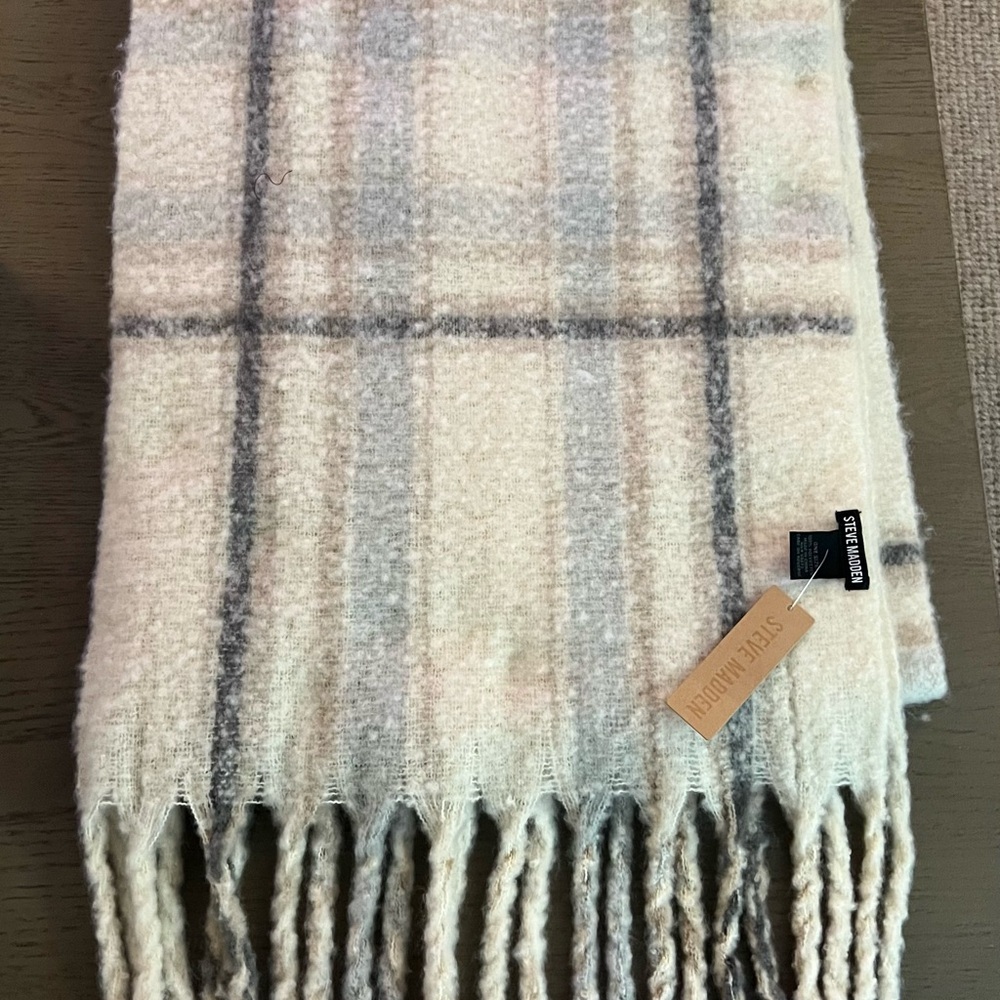 Steve Madden Oversized Chunky Scarf Ivory Plaid 17.5"x86.5"